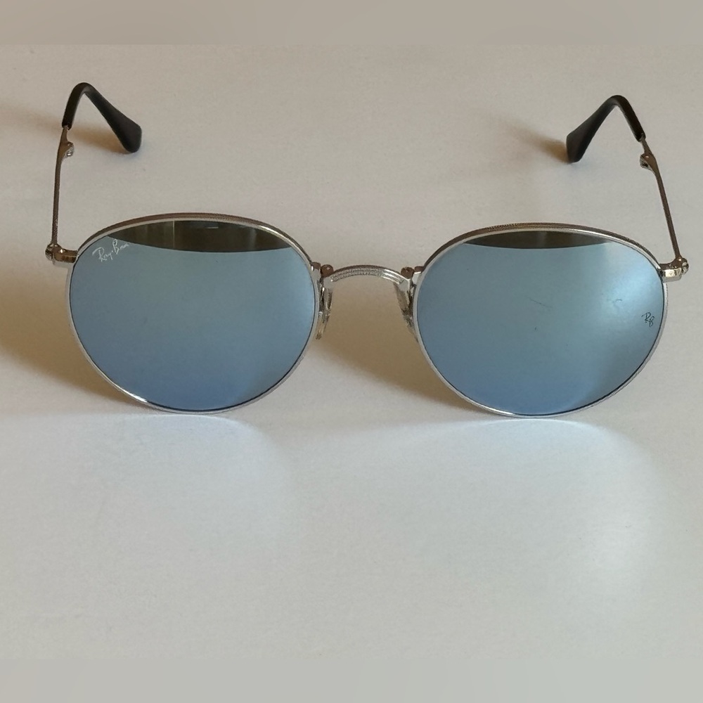 *Ray-Ban* Folding Silver Frame with Silver Mirror Lense Sunglasses